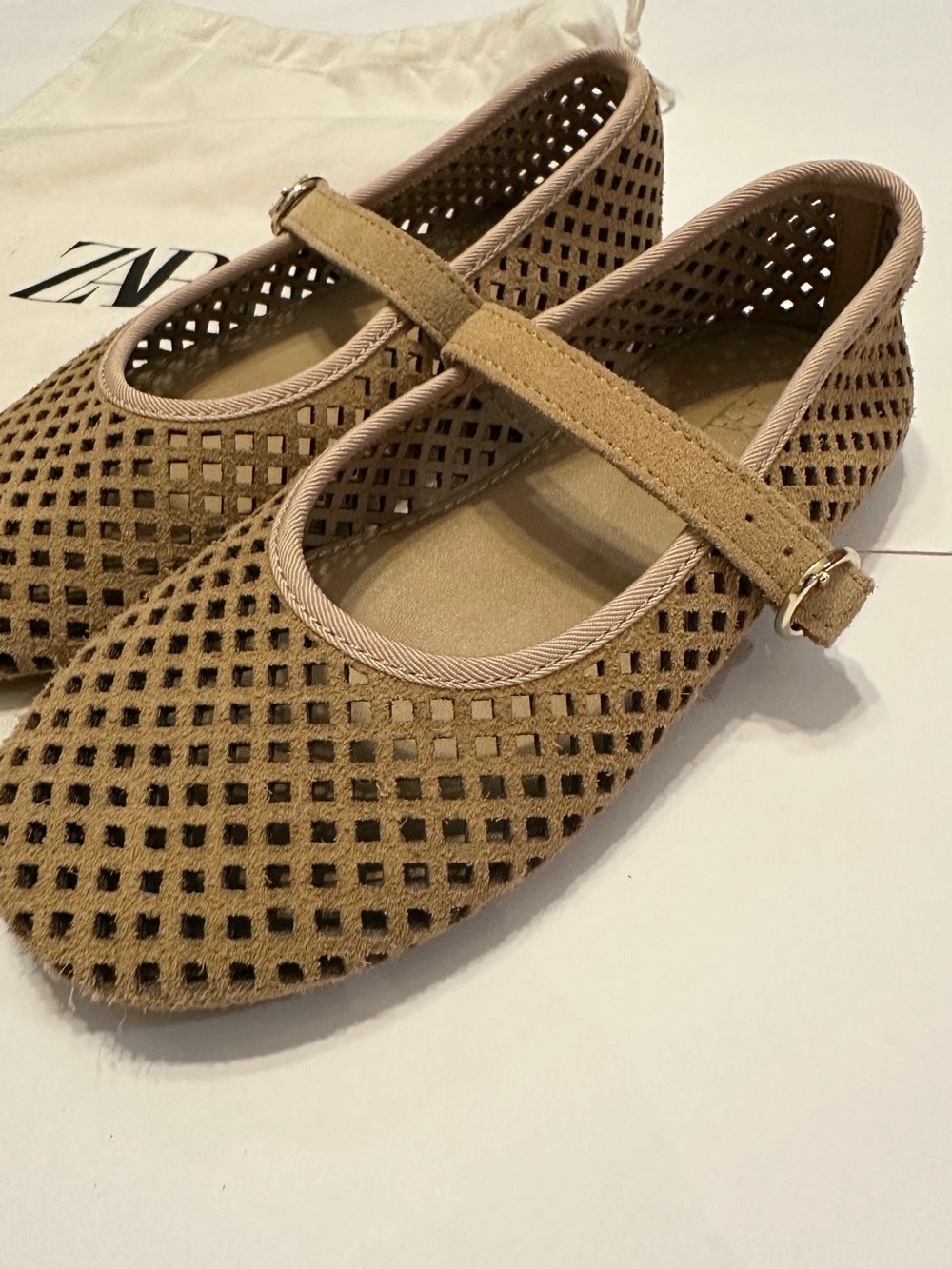 EUC ZARA Girls Tan Ballet Flats in Size 12 - Picture 5 of 7